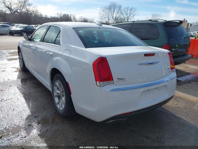 2021 CHRYSLER 300 2C3CCAAG9MH567030 Photo 2