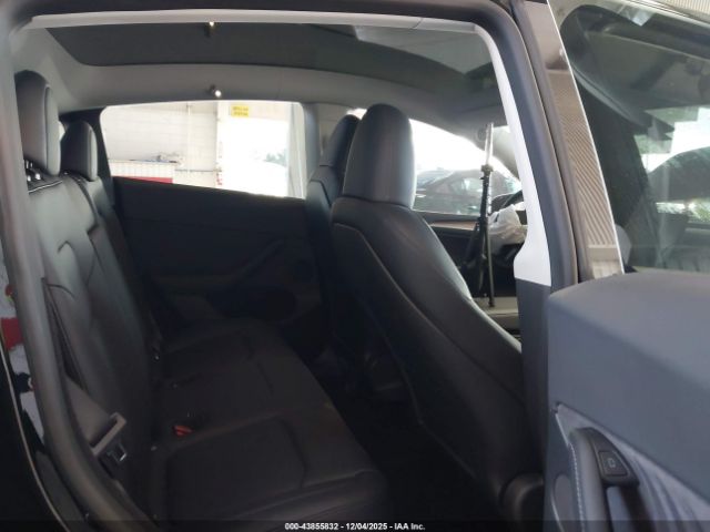 2023 TESLA MODEL Y 7SAYGDEE0PA086951 Photo 7