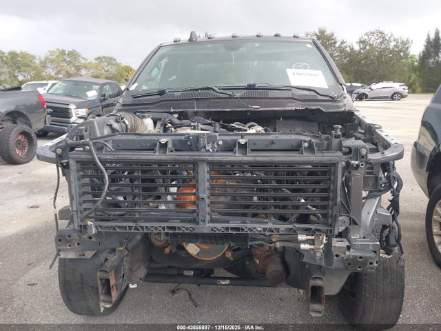43855897 :رقم المزاد ، 3C7WRTCL9NG308524 vin ، 2022 Ram 3500 Chassis Tradesman/slt/laramie/limited مزاد بيع