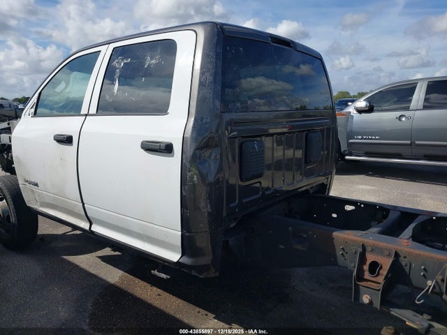 43855897 :رقم المزاد ، 3C7WRTCL9NG308524 vin ، 2022 Ram 3500 Chassis Tradesman/slt/laramie/limited مزاد بيع