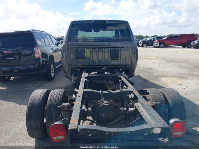 43855897 :رقم المزاد ، 3C7WRTCL9NG308524 vin ، 2022 Ram 3500 Chassis Tradesman/slt/laramie/limited مزاد بيع