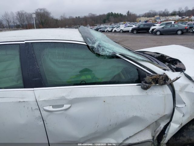 2017 VOLKSWAGEN PASSAT 1VWAT7A30HC025842 Photo 4