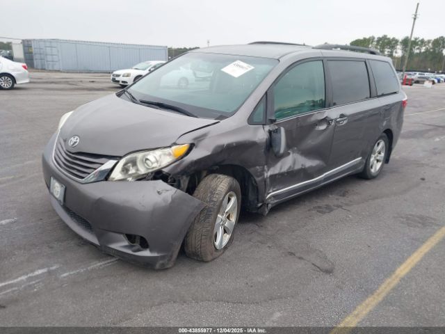 2017 TOYOTA SIENNA 5TDKZ3DCXHS768887 Photo 1
