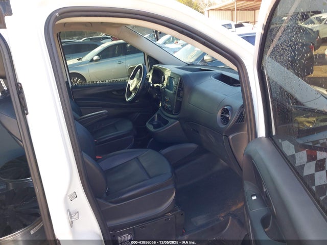 2022 MERCEDES-BENZ METRIS W1YV0BEY7N4114430 Photo 4