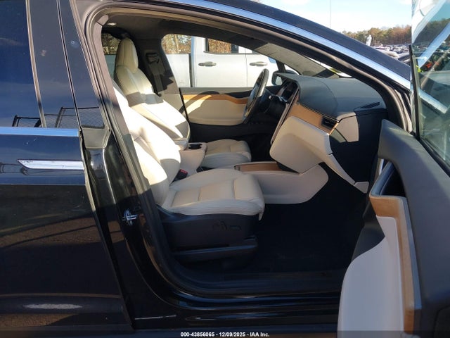 Aukcja sprzedaży 2021 Tesla Model X Long Range Dual Motor All-wheel Drive/long Range Plus Dual Motor All-wheel Drive, vin: 5YJXCBE2XMF310384, numer aukcji: 43856065