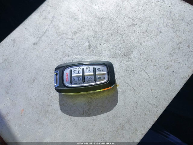 2025 CHRYSLER PACIFICA HYBRID 2C4RC1N79SR528395 Photo 10