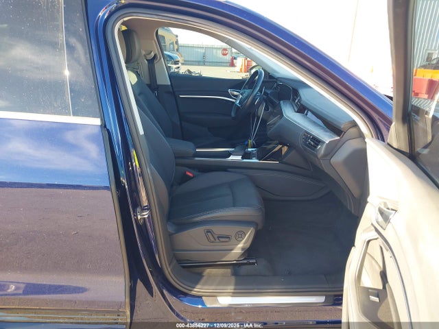 2021 AUDI E-TRON WA1LAAGE2MB016318 Photo 4