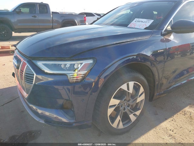 2021 AUDI E-TRON WA1LAAGE2MB016318 Photo 5