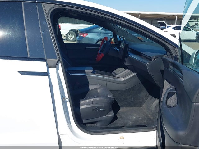 2022 TESLA MODEL X 7SAXCBE66NF332678 Photo 4