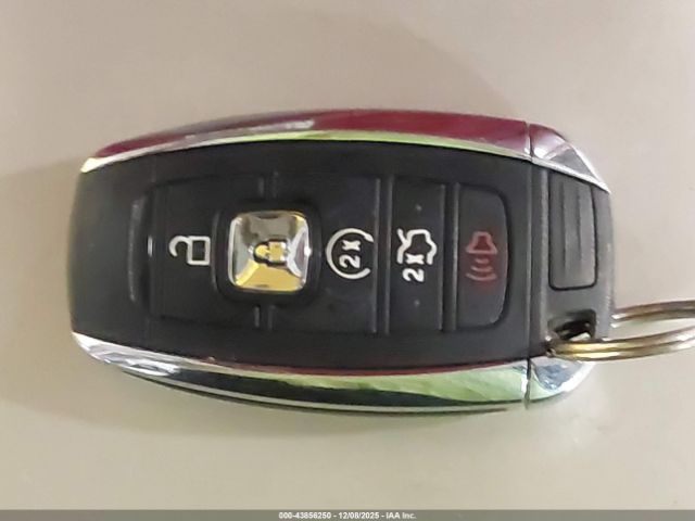 2019 LINCOLN NAUTILUS 2LMPJ8K94KBL17173 Photo 10