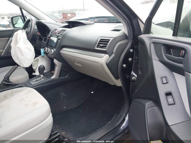 43856297 :رقم المزاد ، JF2SJADC4GH438999 vin ، 2016 Subaru Forester 2.5i Premium مزاد بيع