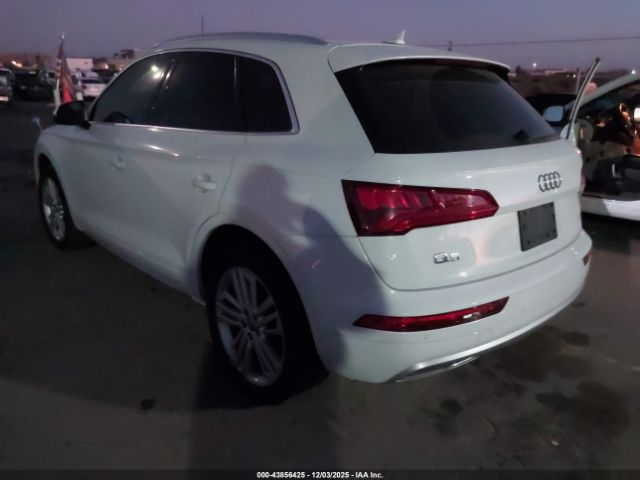 2019 AUDI Q5 WA1BNAFY2K2090380 Photo 2