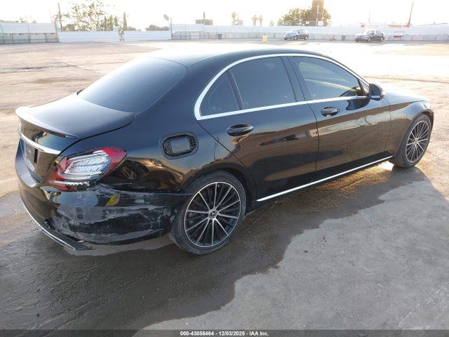 55SWF8DB1KU305304 Mercedes-Benz C 300