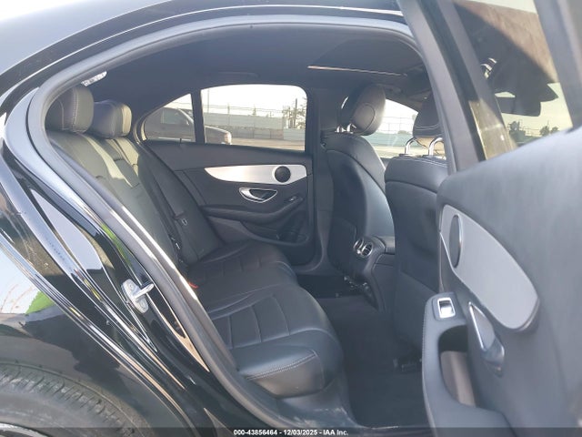 55SWF8DB1KU305304 Mercedes-Benz C 300