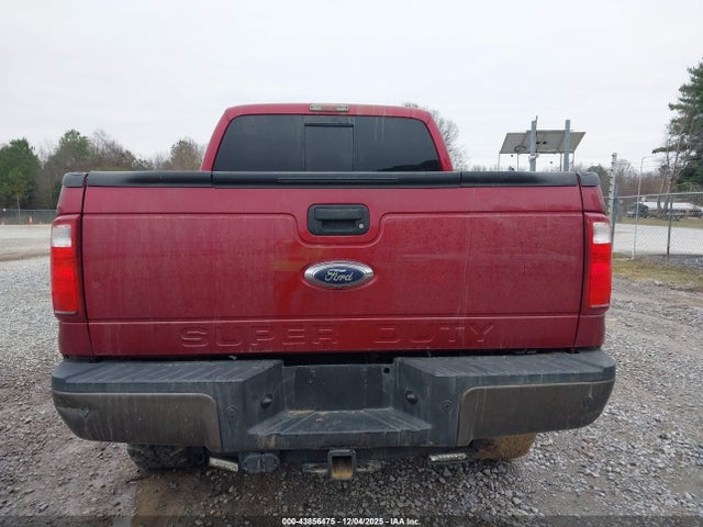 1FT8W3BT8FEC60927 Ford F-350 Lariat