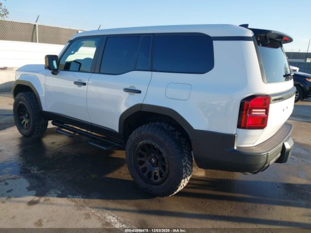 2024 TOYOTA LAND CRUISER JTEABFAJ6RK016810 Photo 2