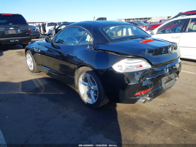 2014 BMW Z4 WBALL5C50EJ105516 Photo 2