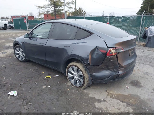 2023 TESLA MODEL Y 7SAYGDEE7PA147714 Photo 2
