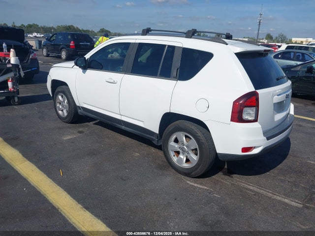 2014 JEEP COMPASS 1C4NJCBA5ED746213 Photo 2