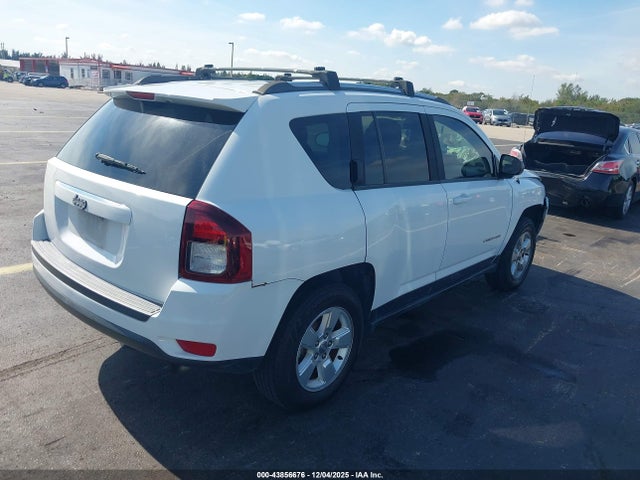 2014 JEEP COMPASS 1C4NJCBA5ED746213 Photo 3