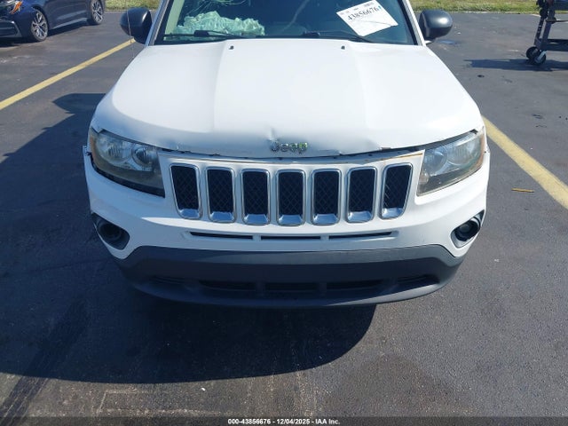 2014 JEEP COMPASS 1C4NJCBA5ED746213 Photo 5