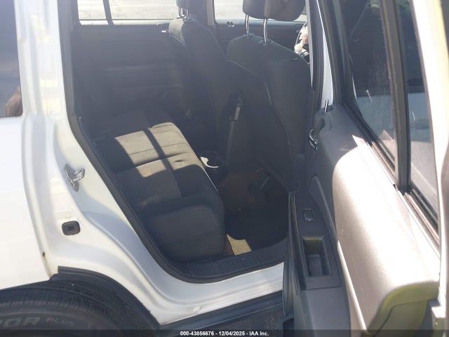 2014 JEEP COMPASS 1C4NJCBA5ED746213 Photo 7