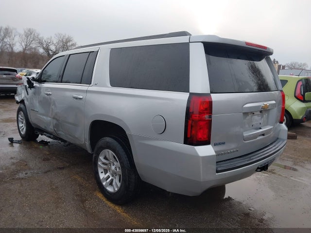2018 CHEVROLET SUBURBAN 1GNSKHKC6JR276597 Photo 2