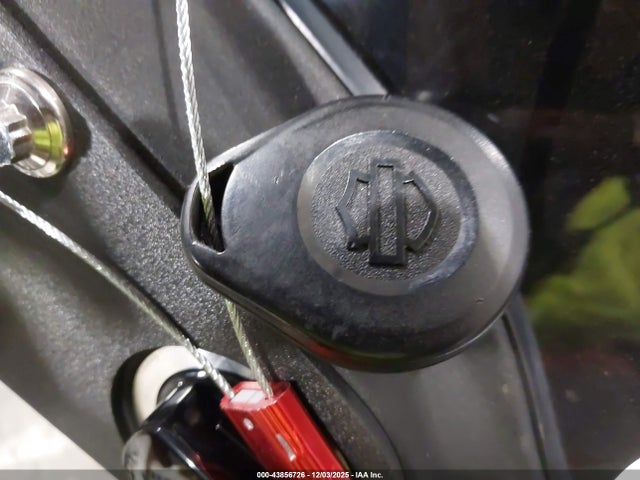 2016 HARLEY-DAVIDSON FXDB 1HD1GXM36GC306835 Photo 10