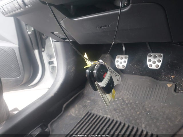 2024 TOYOTA GR COROLLA JTNABAAE4RA012332 Photo 10