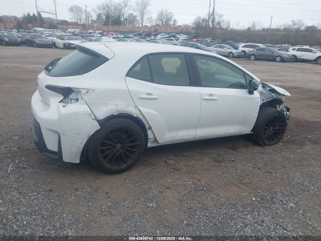 2024 TOYOTA GR COROLLA JTNABAAE4RA012332 Photo 3