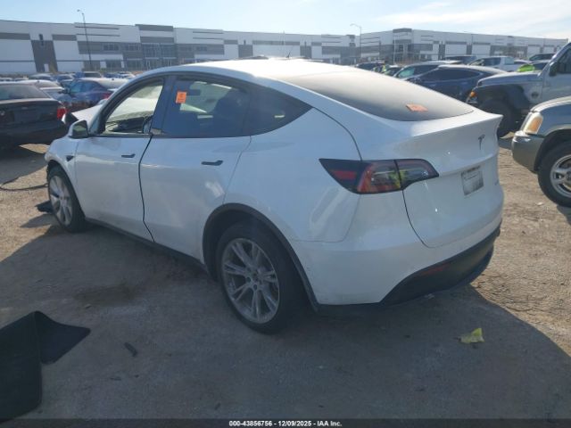 2022 TESLA MODEL Y 7SAYGDEE9NA015681 Photo 2