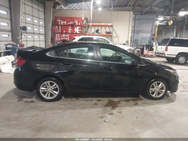 1G1BE5SM4H7102081 Chevrolet Cruze Lt Auto