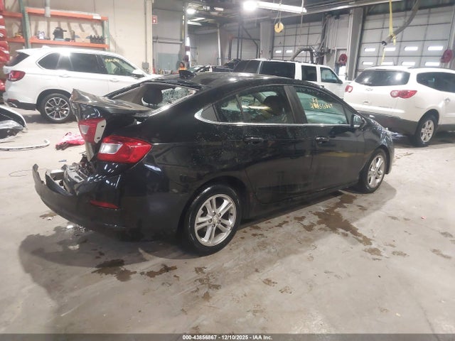2017 CHEVROLET CRUZE 1G1BE5SM4H7102081 Photo 3