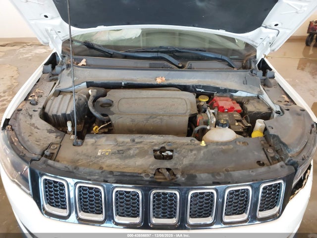 2019 Jeep Compass Latitude 4x4 მანქანა იყიდება აუქციონზე, vin: 3C4NJDBB4KT809807, აუქციონის ნომერი: 43856897