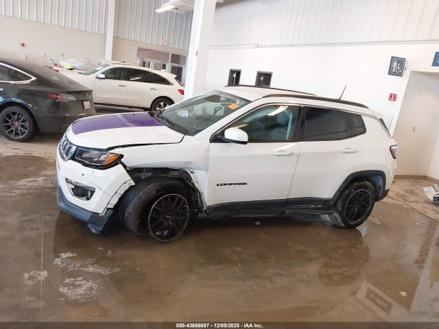 2019 Jeep Compass Latitude 4x4 მანქანა იყიდება აუქციონზე, vin: 3C4NJDBB4KT809807, აუქციონის ნომერი: 43856897