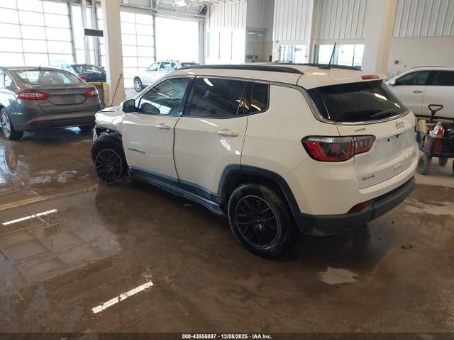 2019 Jeep Compass Latitude 4x4 მანქანა იყიდება აუქციონზე, vin: 3C4NJDBB4KT809807, აუქციონის ნომერი: 43856897
