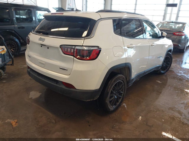 2019 Jeep Compass Latitude 4x4 მანქანა იყიდება აუქციონზე, vin: 3C4NJDBB4KT809807, აუქციონის ნომერი: 43856897