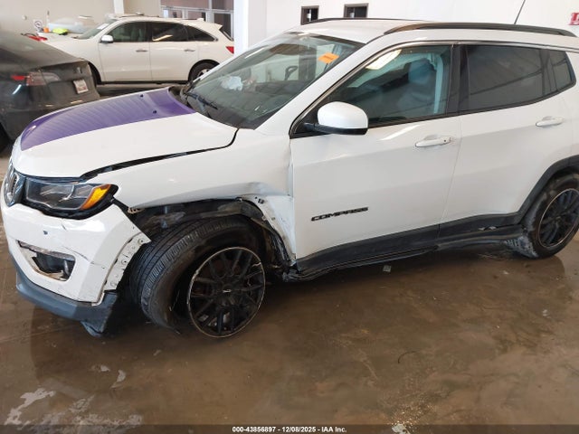 2019 Jeep Compass Latitude 4x4 მანქანა იყიდება აუქციონზე, vin: 3C4NJDBB4KT809807, აუქციონის ნომერი: 43856897