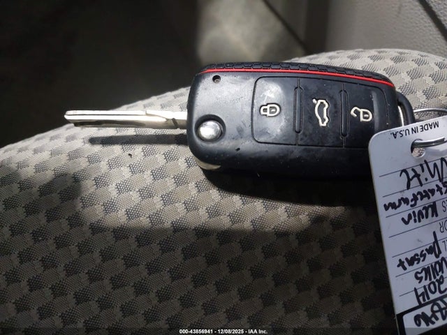 2014 Volkswagen Passat 2.5l S მანქანა იყიდება აუქციონზე, vin: 1VWAP7A37EC025725, აუქციონის ნომერი: 43856941