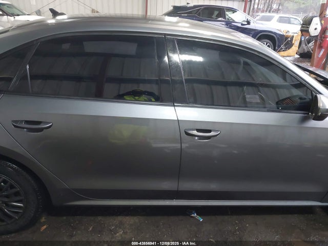 2014 Volkswagen Passat 2.5l S მანქანა იყიდება აუქციონზე, vin: 1VWAP7A37EC025725, აუქციონის ნომერი: 43856941