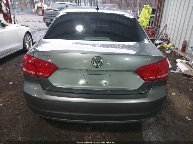 2014 Volkswagen Passat 2.5l S მანქანა იყიდება აუქციონზე, vin: 1VWAP7A37EC025725, აუქციონის ნომერი: 43856941