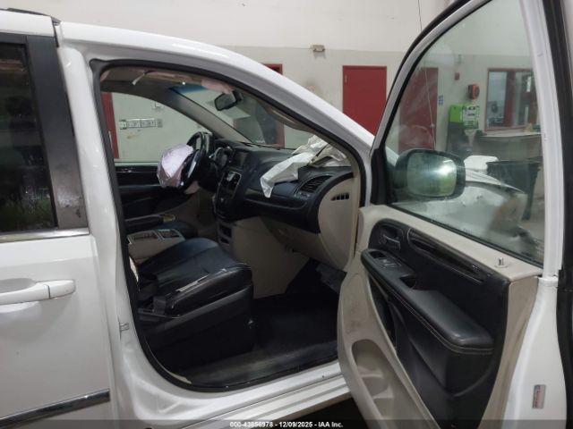 2014 CHRYSLER TOWN & COUNTRY 2C4RC1BG3ER434621 Photo 4