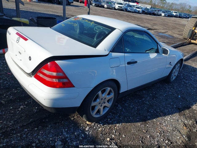 Aukcja sprzedaży 1999 Mercedes-benz Slk 230 Kompressor, vin: WDBKK47F8XF105315, numer aukcji: 43857052