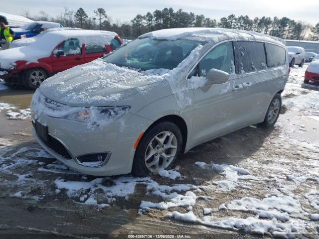 2020 CHRYSLER PACIFICA 2C4RC1FGXLR109231 Photo 1