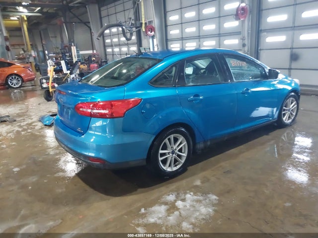 Ford FOCUS SE 2016 1FADP3F22GL210962 Image 4
