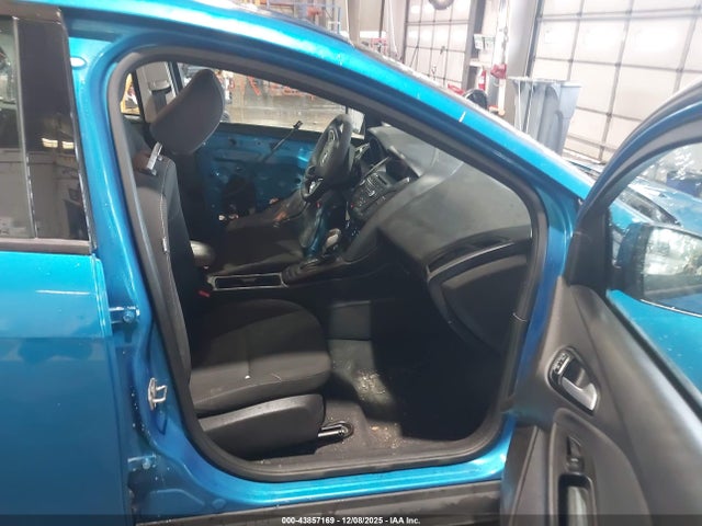 Ford FOCUS SE 2016 1FADP3F22GL210962 Image 5