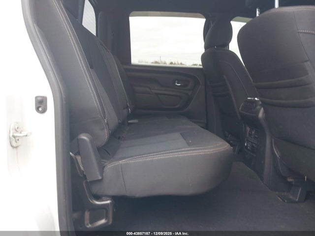 2019 NISSAN TITAN XD 1N6BA1F4XKN524068 Photo 7