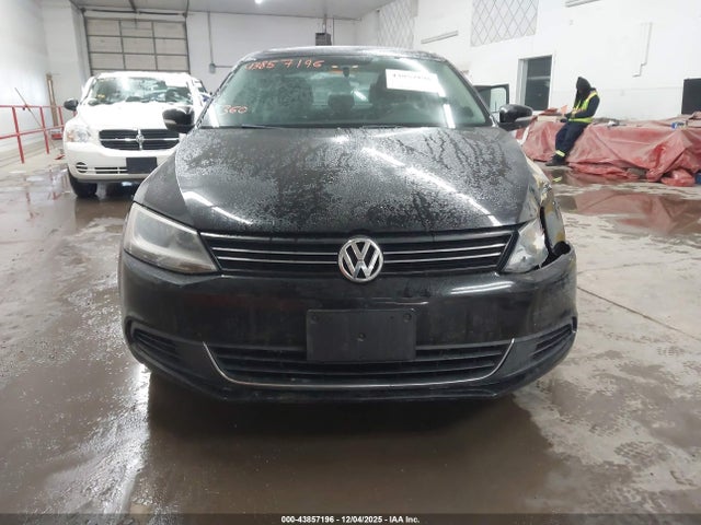 43857196 :رقم المزاد ، 3VWLL7AJ2EM405556 vin ، 2014 Volkswagen Jetta 2.0l Tdi مزاد بيع