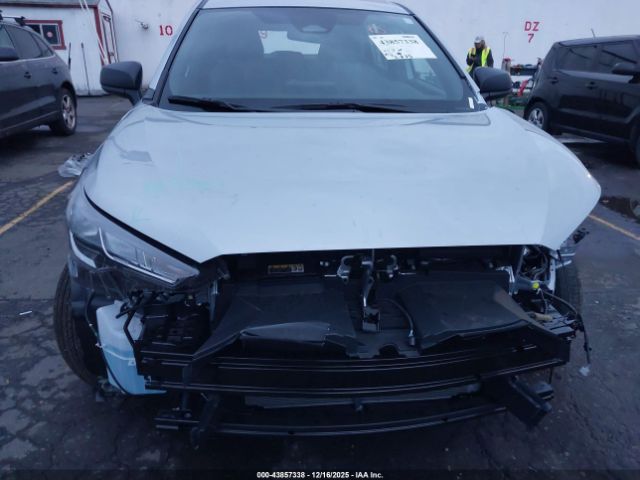 2025 TOYOTA COROLLA CROSS HYBRID 7MUFBABG8SV074678 Photo 5