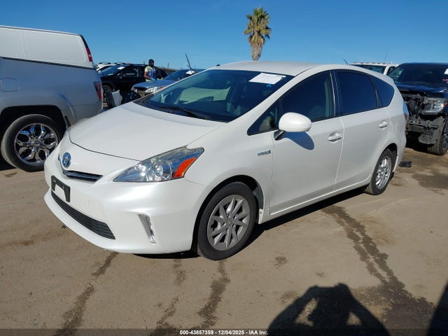 JTDZN3EU0E3353608 Toyota Prius V Two